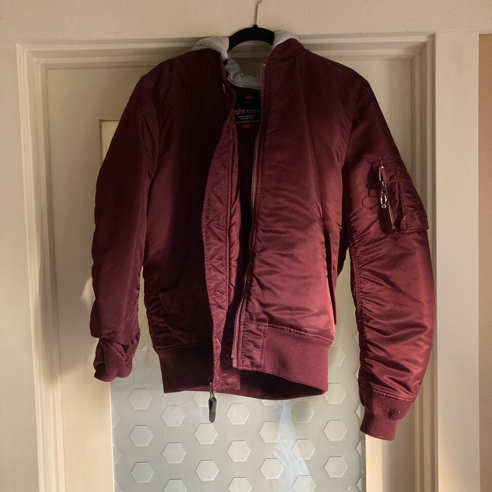 SOLD ON DEPOP Alpha Industries Maroon Windbreaker